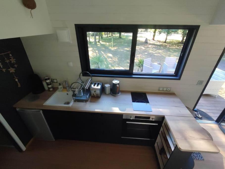 Tiny House Chez Caroline Villa Gaillan-en-Medoc Bagian luar foto